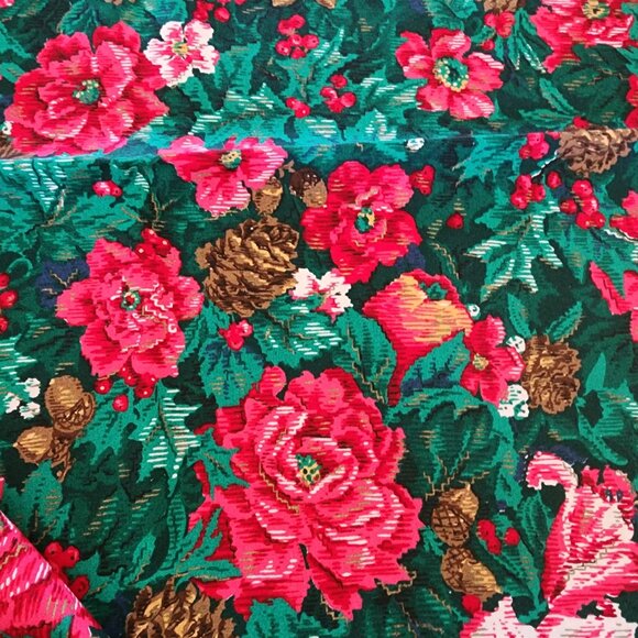 Red Green Floral Holly Pinecone Cotton Holiday Print Vintage Material - 72" x 42 - Picture 4 of 6